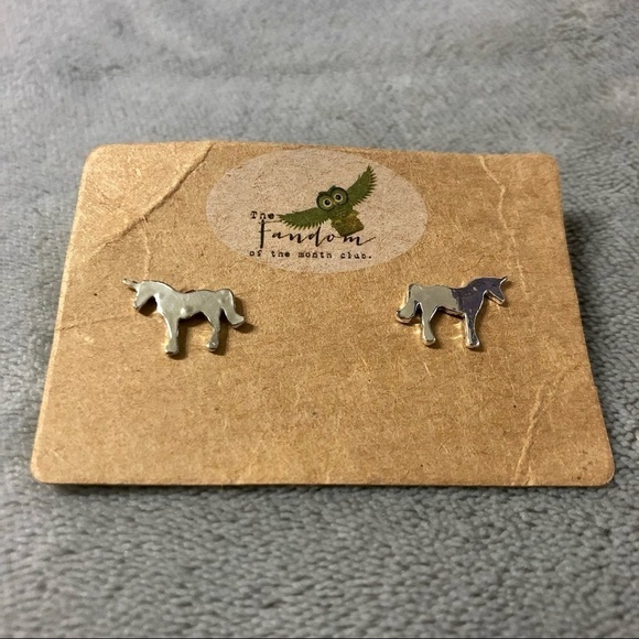 Fantastic Beasts Themed Jewelry Set - Picture 4 of 6